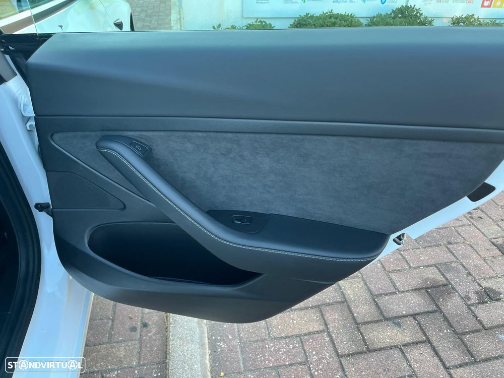 Tesla Model 3 Standard RWD Plus - 19