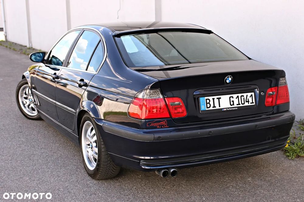BMW Seria 3 320i - 16