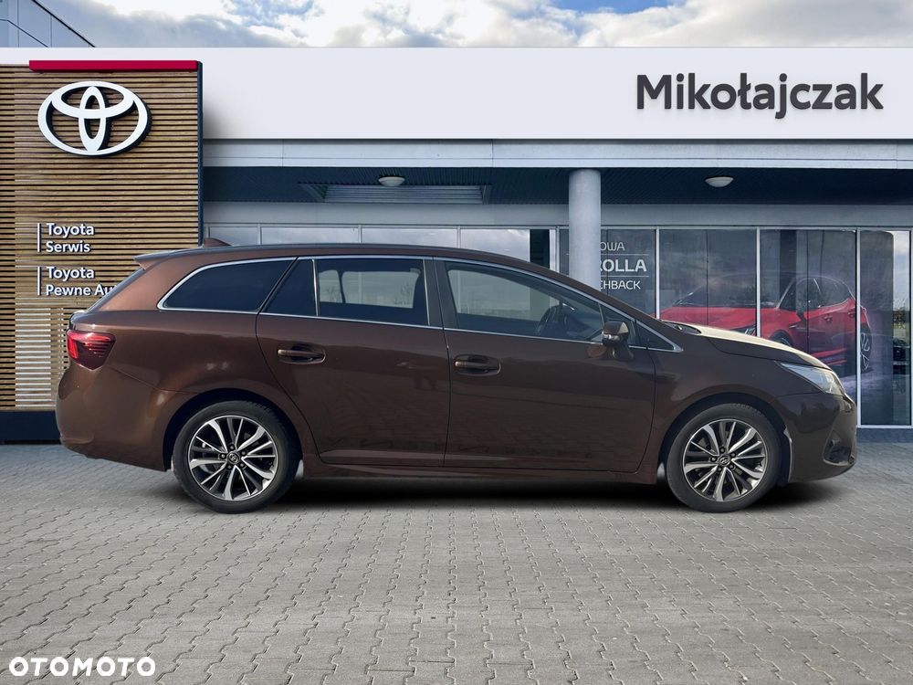 Toyota Avensis 2.0 D-4D Premium - 11
