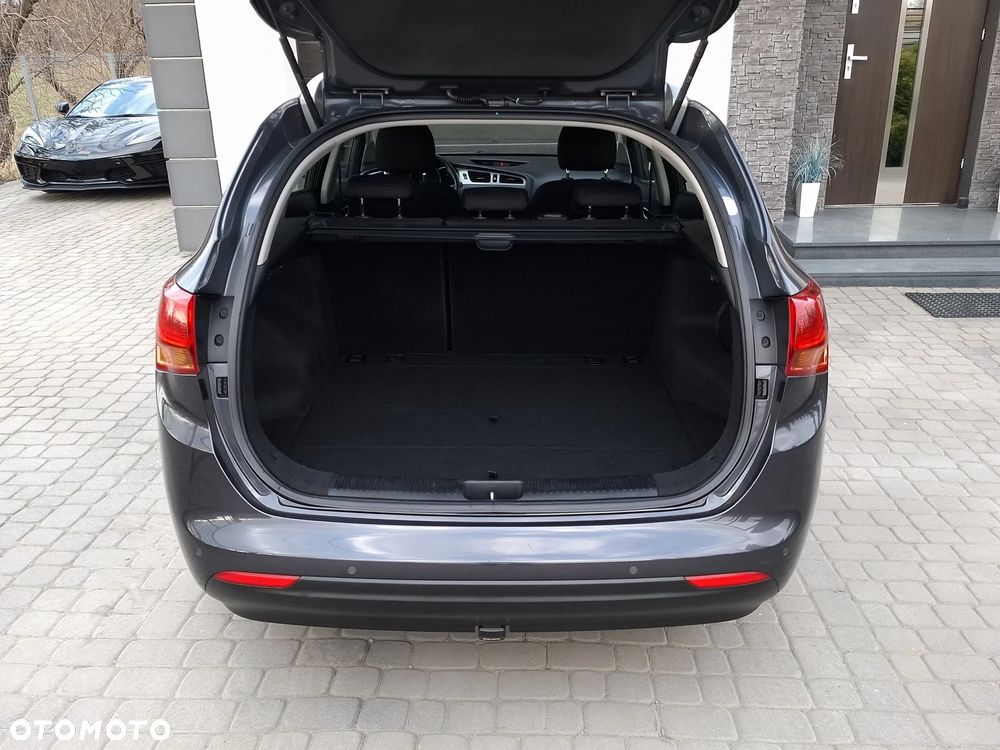 Kia Ceed 1.6 GDI ISG Platinum Edition - 13