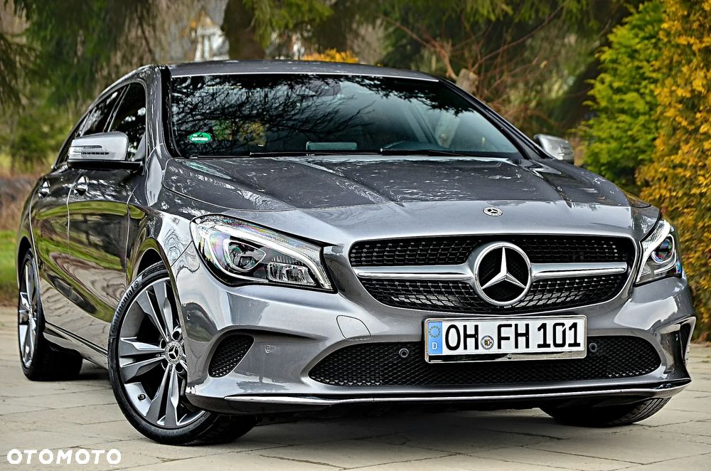 Mercedes-Benz CLA 200 7G-DCT UrbanStyle Edition - 1