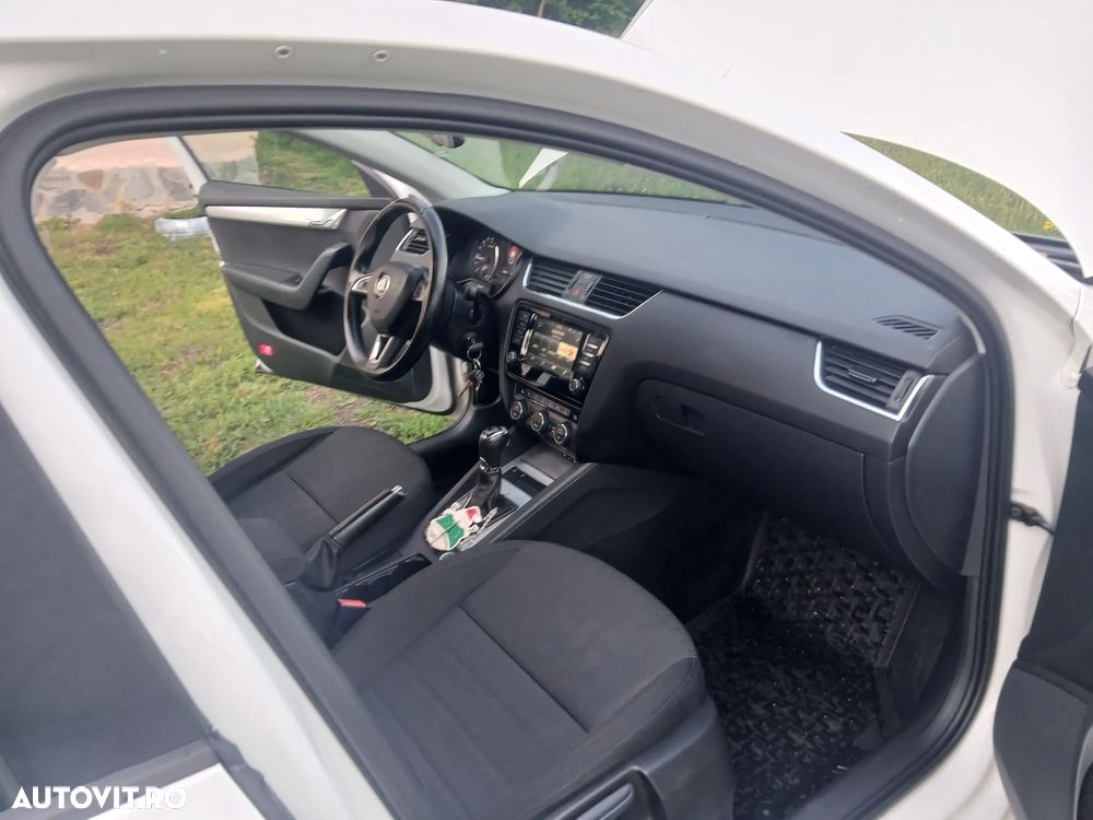 Skoda Octavia 2.0 TDI 4x4 DSG Style - 18
