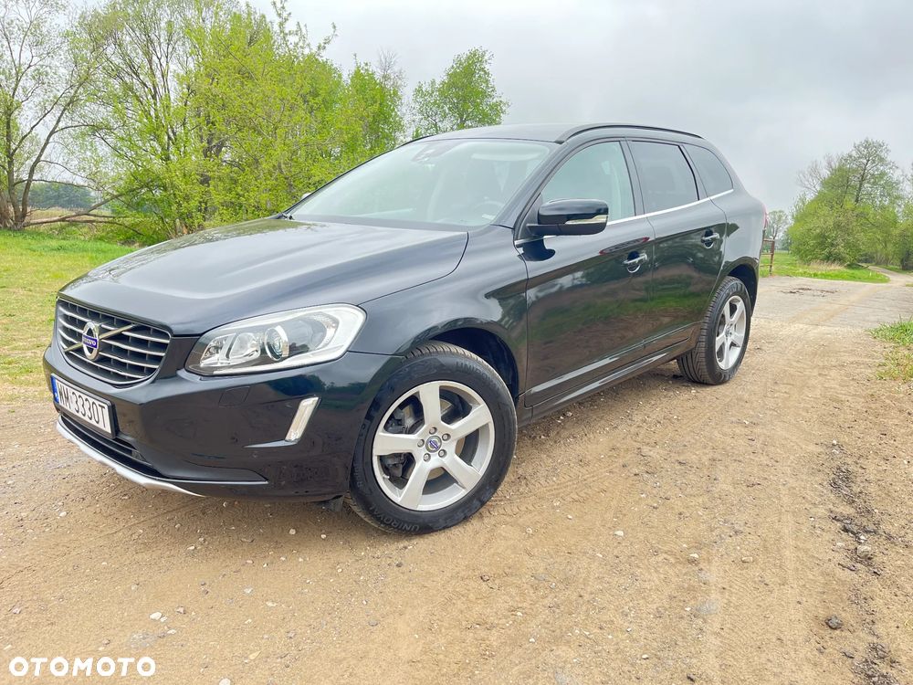 Volvo XC 60 D5 AWD Momentum - 2