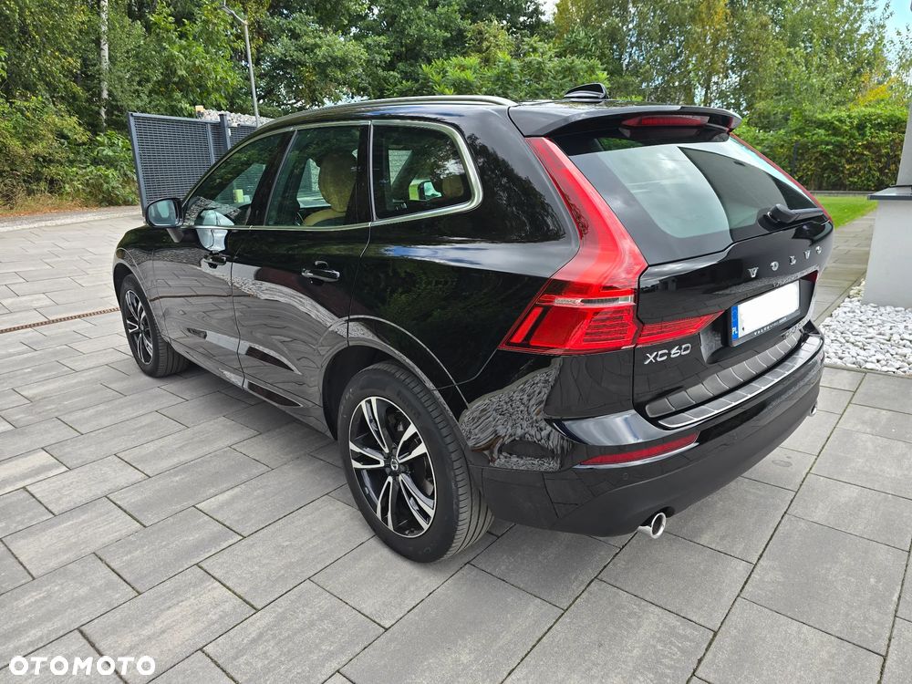 Volvo XC 60 B4 D AWD Momentum Pro - 3