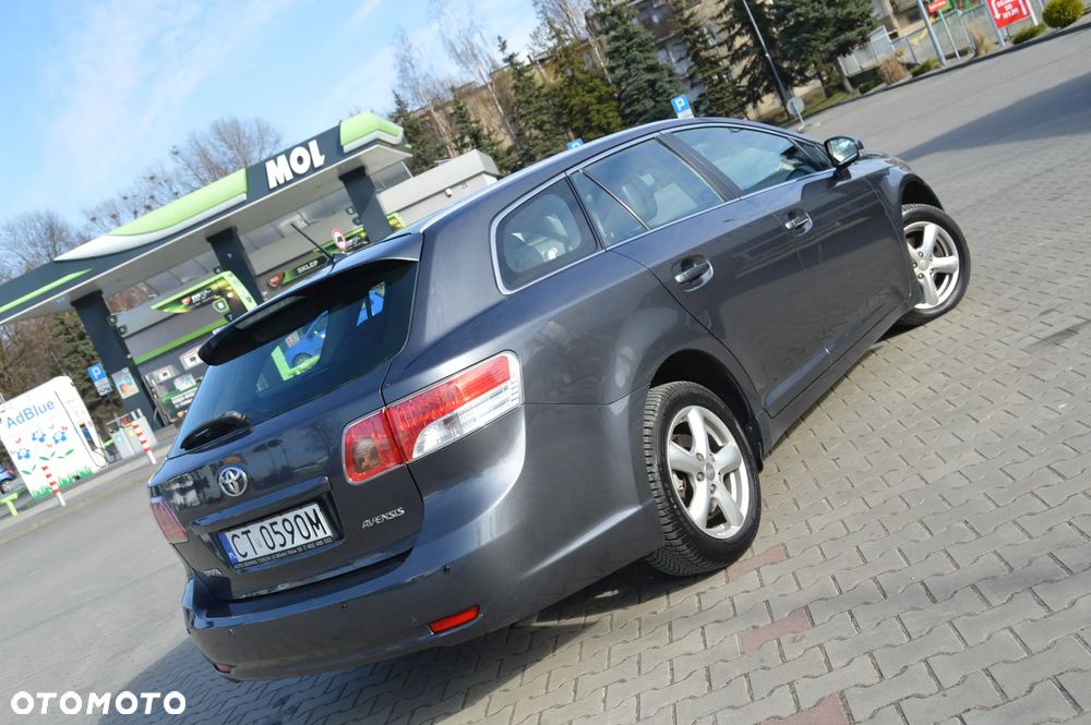 Toyota Avensis 2.0 D-4D Sol - 27
