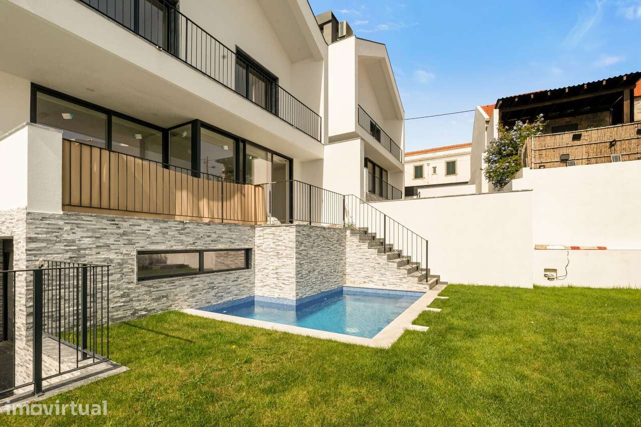 Moradia T4 + 1 novo, Amoreira (Estoril), Cascais - Grande imagem: 2/34