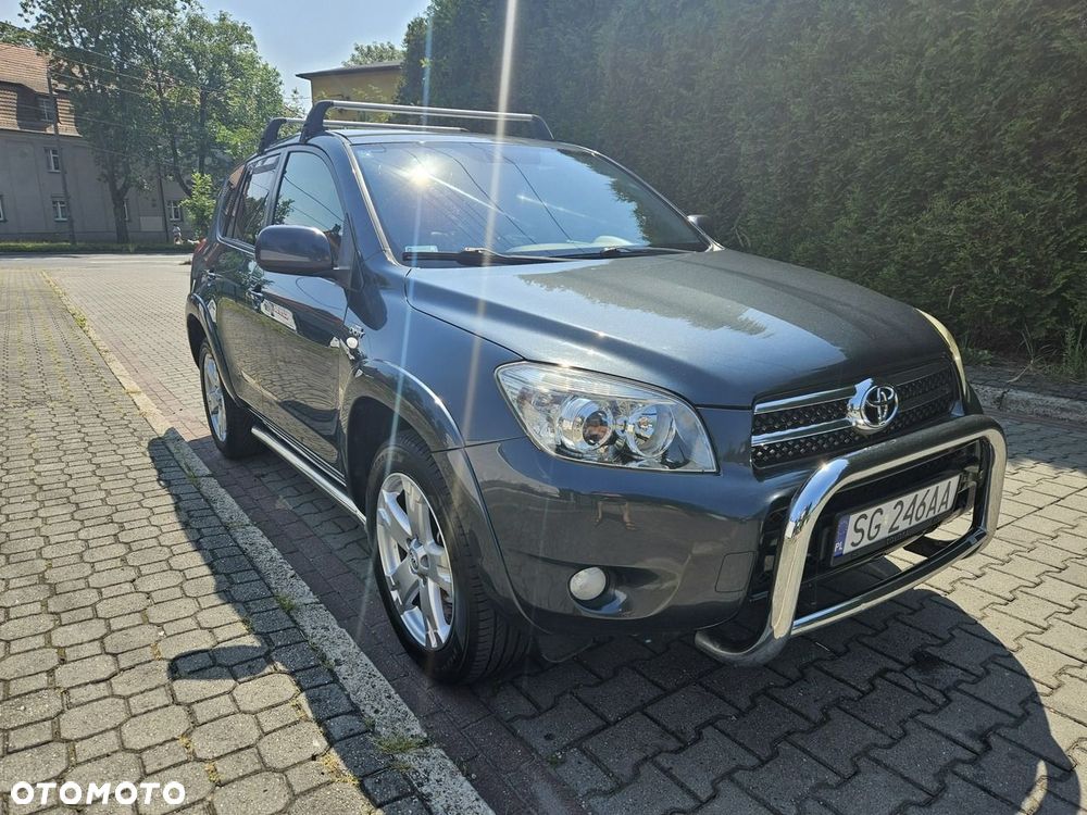 Toyota RAV4 - 3