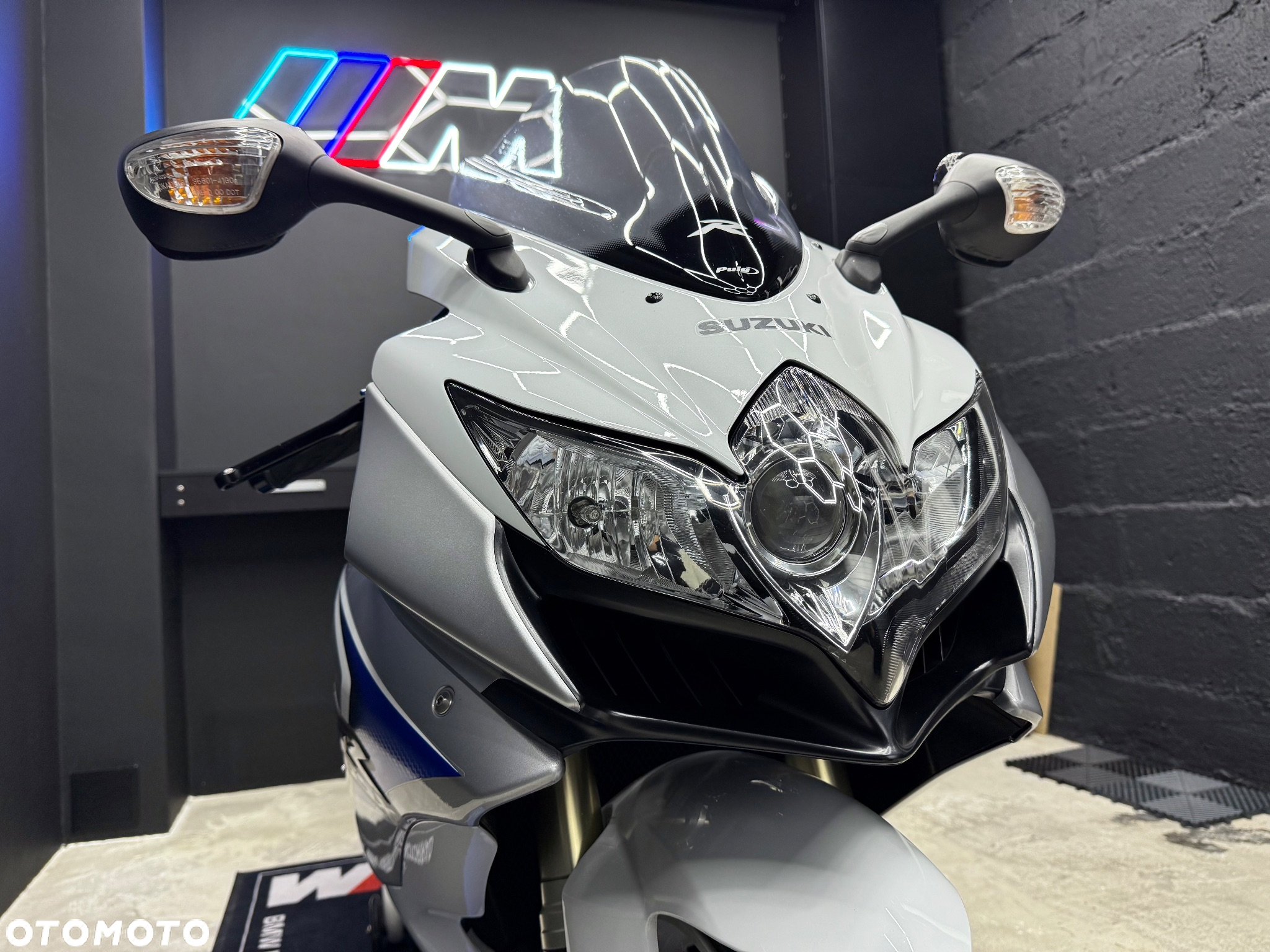Suzuki GSX-R - 10