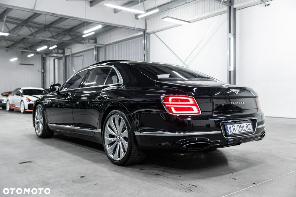 Bentley Flying Spur W12 - 12