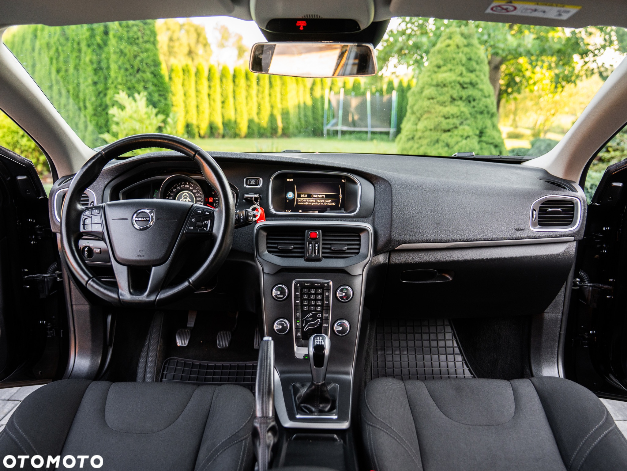 Volvo V40 D2 Drive-E Momentum - 28