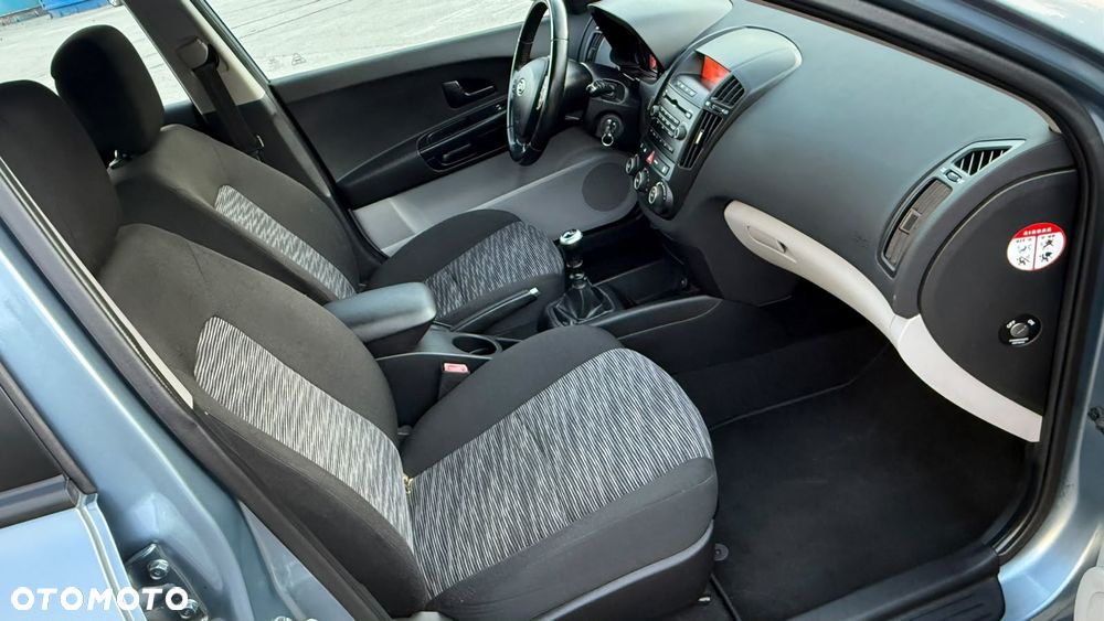 Kia Ceed 1.4 CVVT Attract - 10