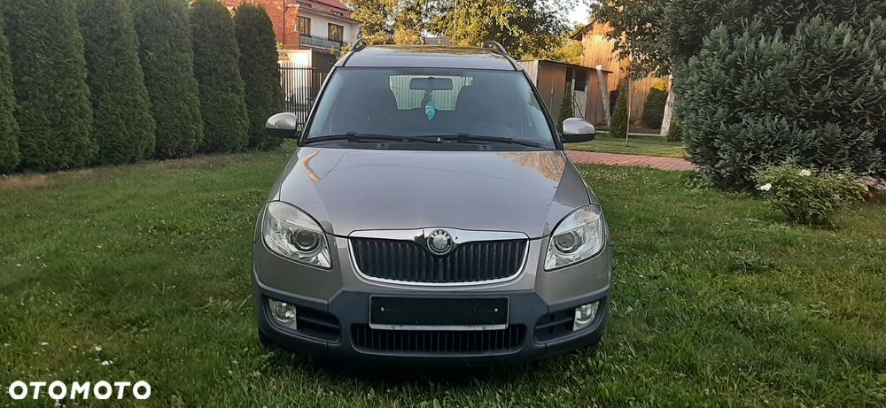 Skoda Roomster 1.6 16V Scout PLUS EDITION - 3