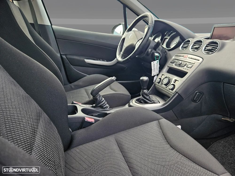Peugeot 308 SW - 23