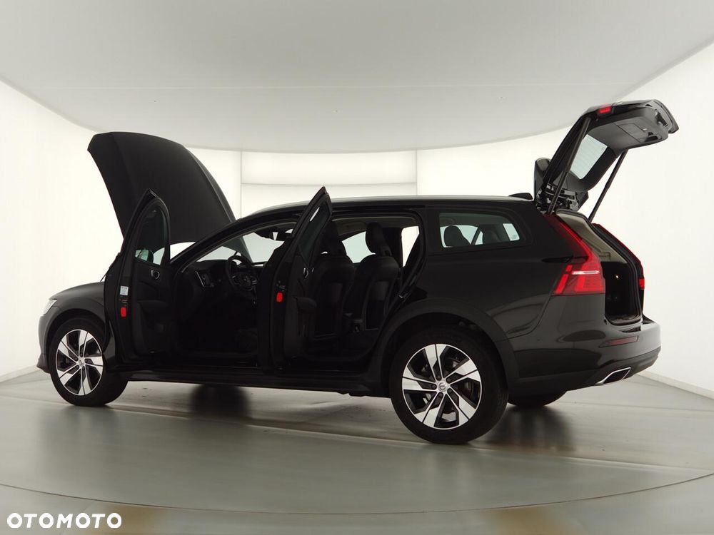 Volvo V60 Cross Country B4 D AWD Geartronic Pro - 10