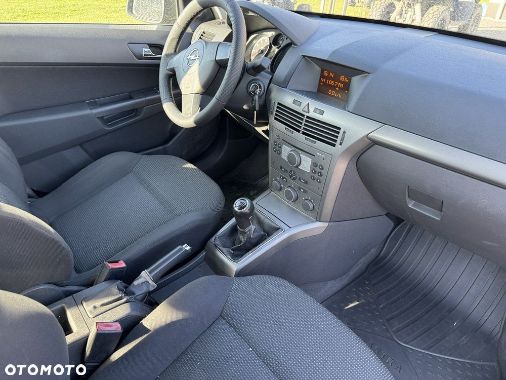 Opel Astra 1.6 Catch me - 26