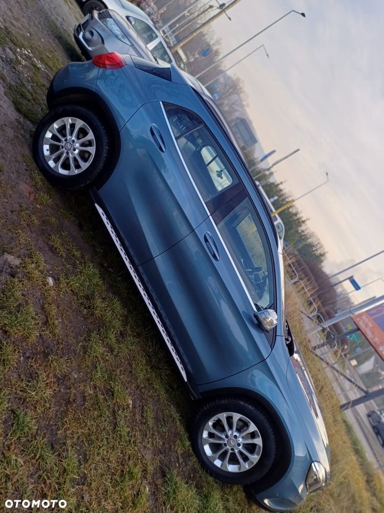 Mercedes-Benz GLA 200 (CDI) d 4-Matic - 4