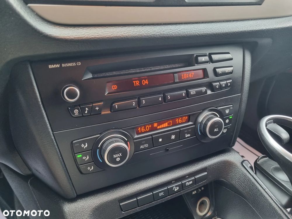 BMW X1 xDrive18d Sport Line - 16