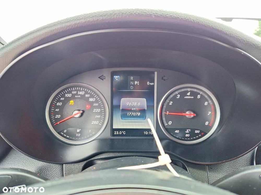 Mercedes-Benz GLC 300 4Matic 9G-TRONIC AMG Line - 9