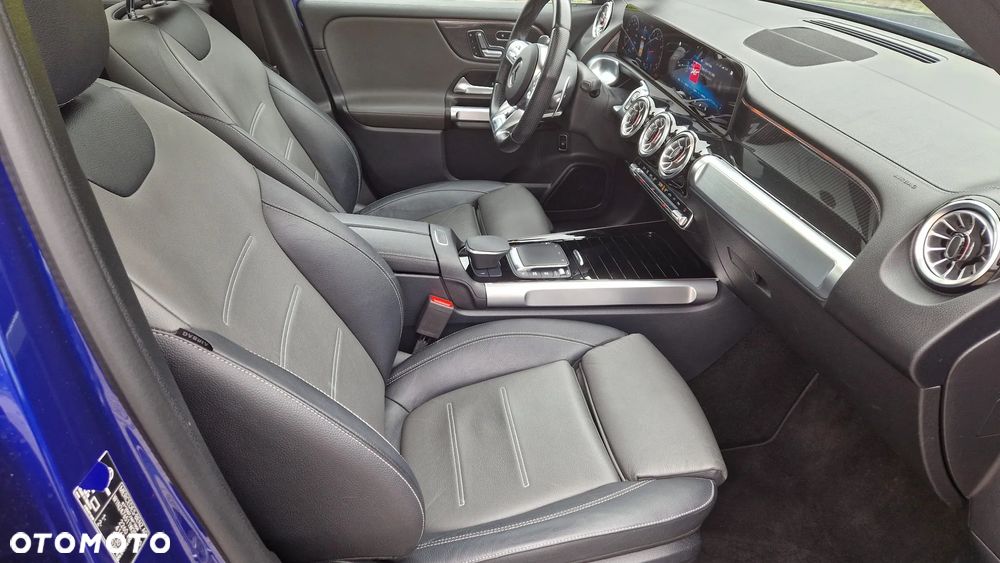 Mercedes-Benz GLB - 12