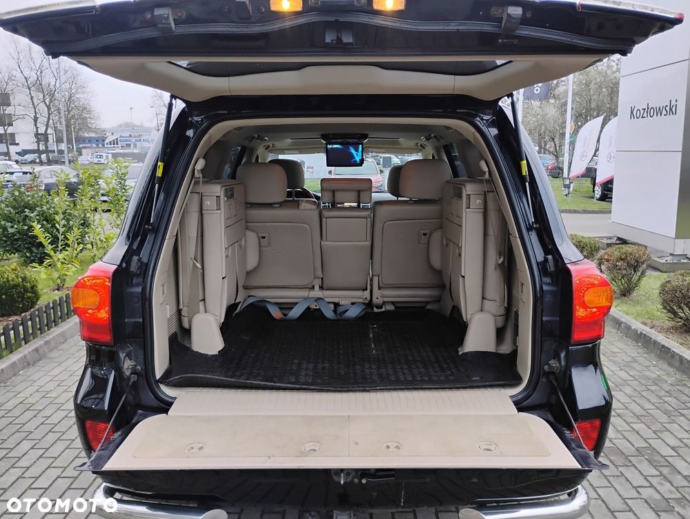 Toyota Land Cruiser - 20