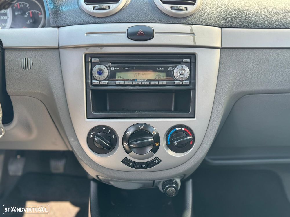 Chevrolet Lacetti 1.4 SX - 28