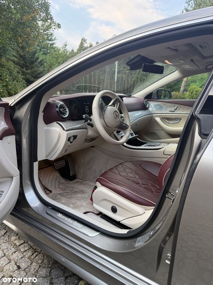 Mercedes-Benz CLS 220 d AMG - 7