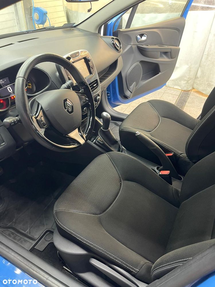 Renault Clio 1.2 16V Limited - 21