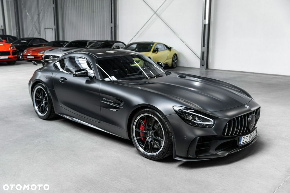Mercedes-Benz AMG GT R - 8