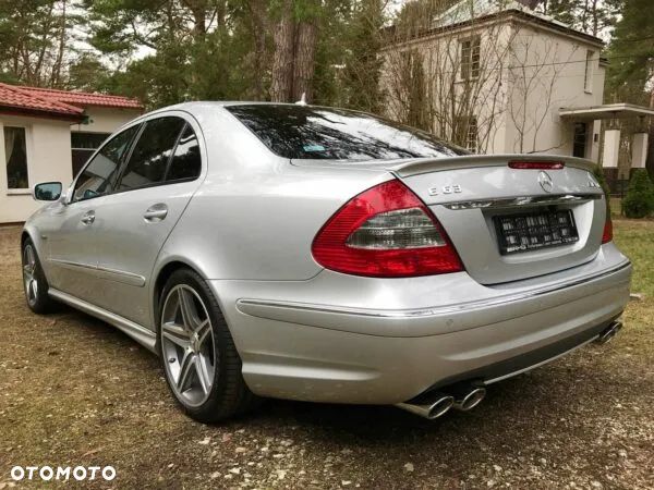 MERCEDES E KLASA W211 AMG WZÓR SPOILER LOTKA NA KLAPE PODKŁAD - 6