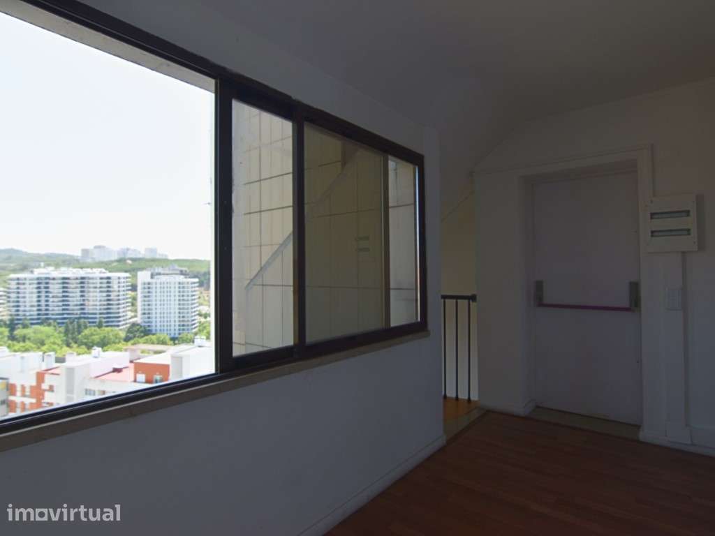 Escritório Duplex - Grande imagem: 4/16