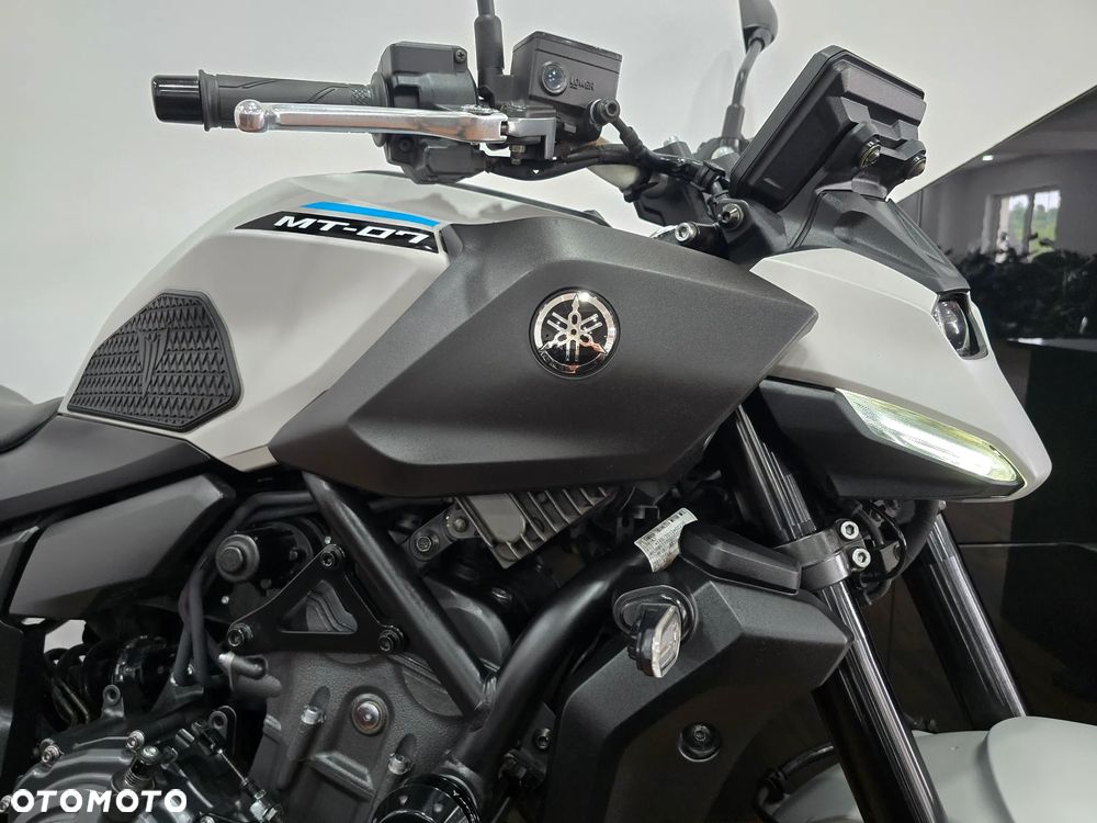 Yamaha MT - 6
