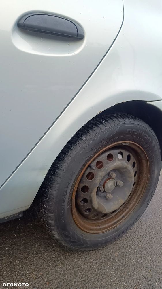 Renault Clio 1.2 16V Authentique - 18