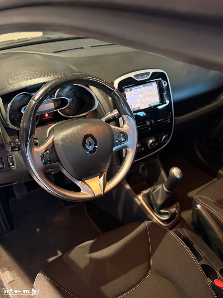 Renault Clio 1.0 TCe Limited - 23