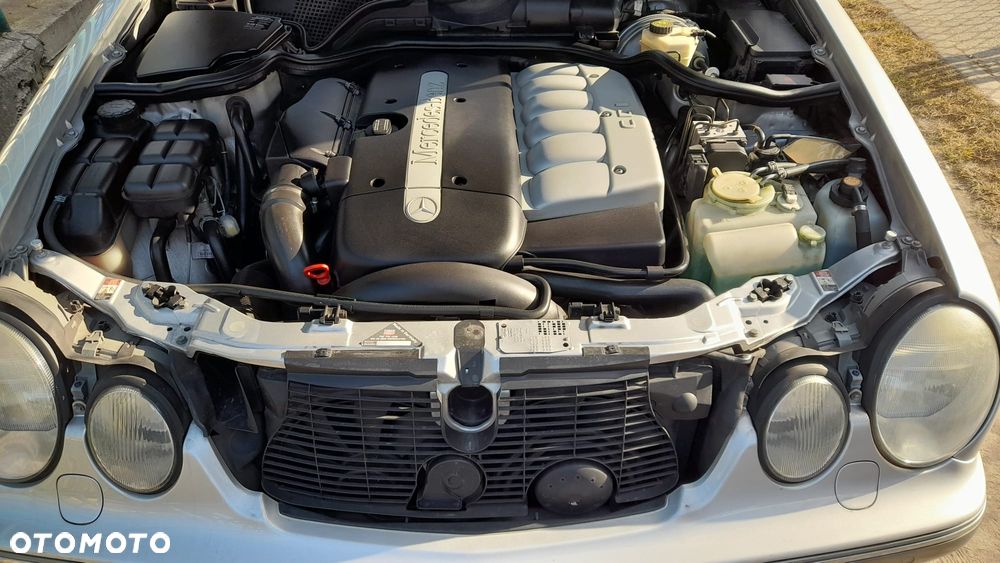 Mercedes-Benz Klasa E - 7