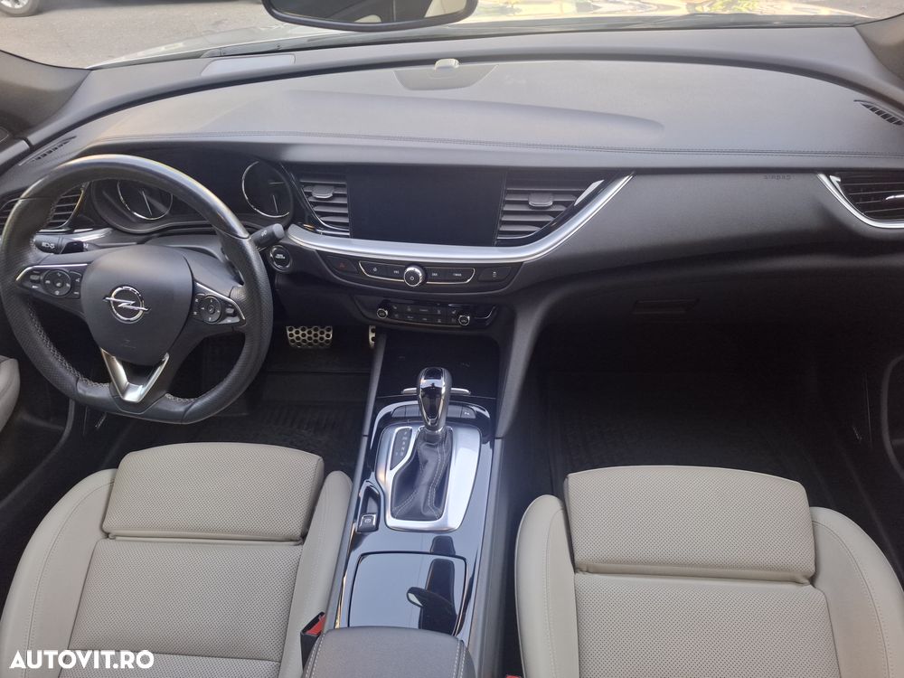 Opel Insignia - 22