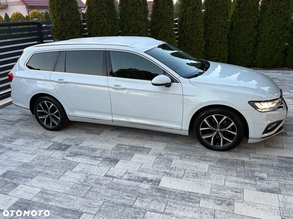 Volkswagen Passat Variant 2.0 TDI EVO Elegance DSG - 11