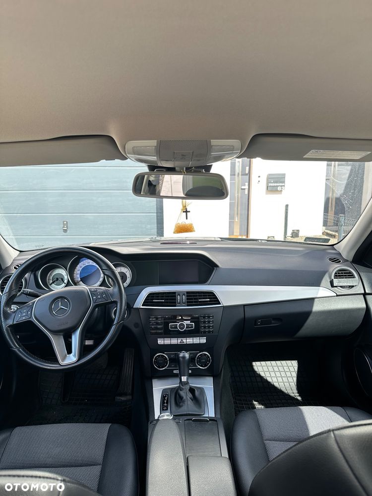 Mercedes-Benz Klasa C 220 CDI DPF Automatik BlueEFFICIENCY Avantgarde - 11