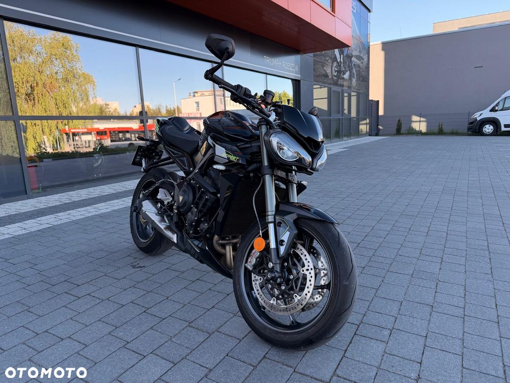 Triumph Street Triple - 9