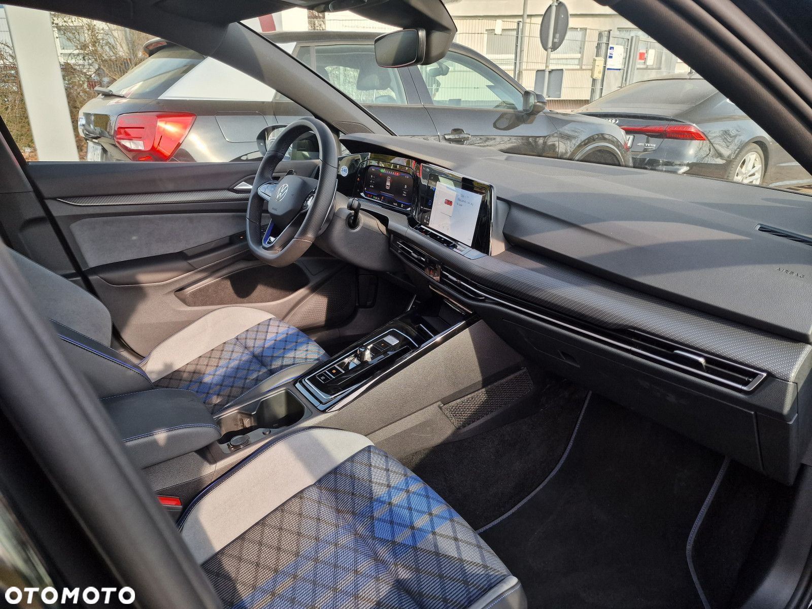 Volkswagen Golf - 15
