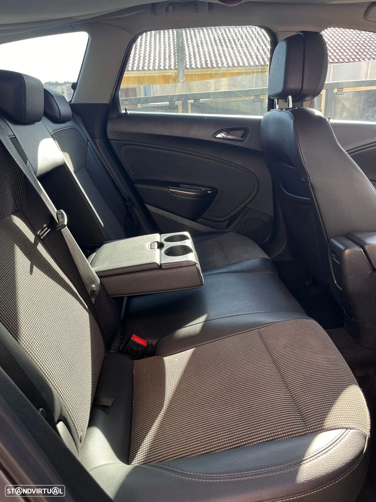 Opel Astra Sports Tourer - 7