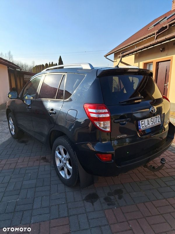Toyota RAV4 - 6