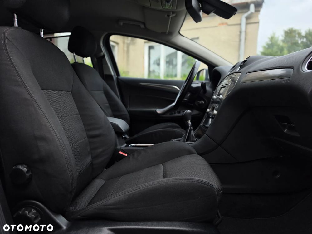 Ford Mondeo - 17