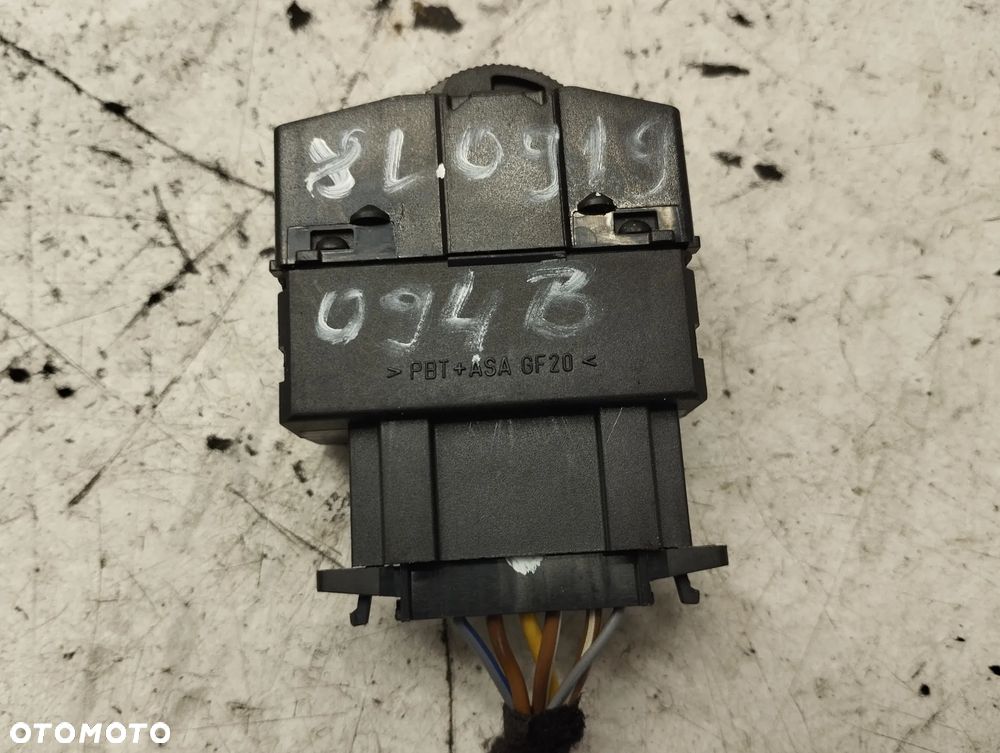PRZEŁĄCZNIK REGULACJI ŚWIATEŁ 8L0919094B AUDI A3 8L LIFT A6 C5 - 3