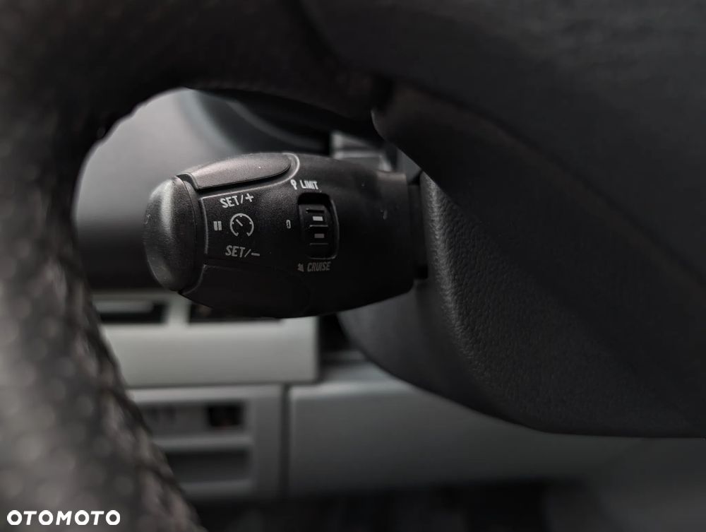 Peugeot 3008 2.0 HDi Premium+ - 27