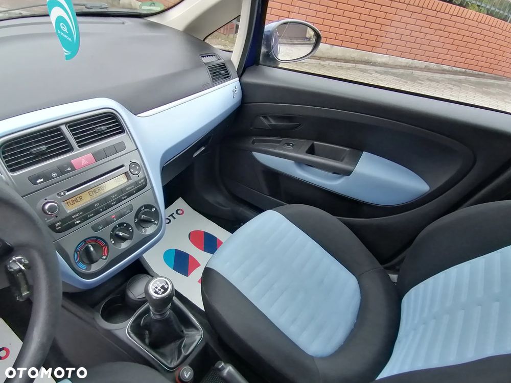 Fiat Punto 1.4 16V Dynamic - 22