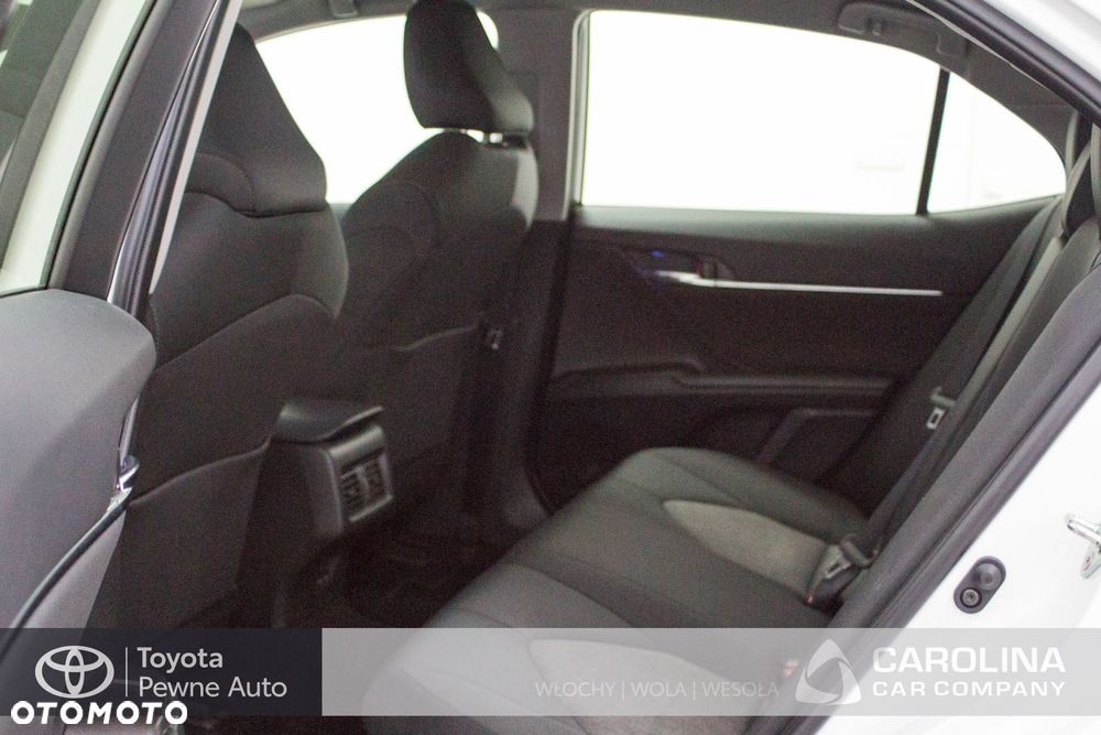 Toyota Camry - 6