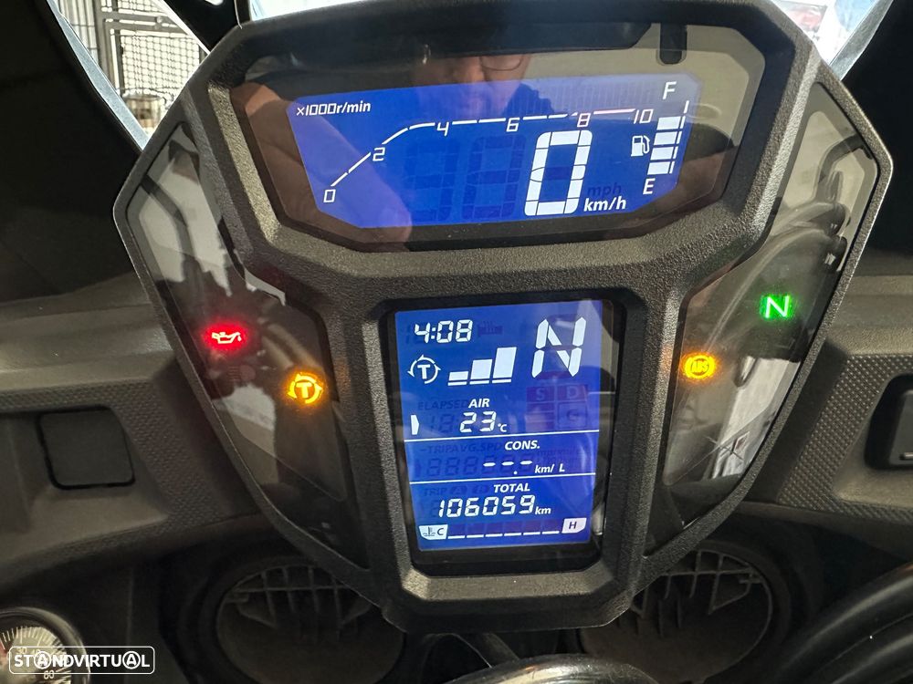 Honda Africa Twin 1000 L - 11