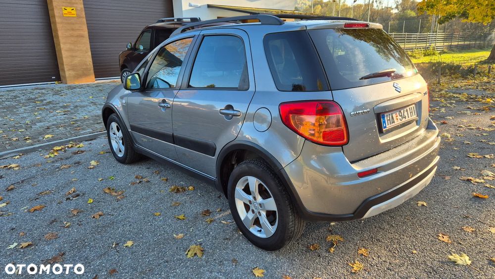 Suzuki SX4 2.0 DDiS Premium 4WD - 3