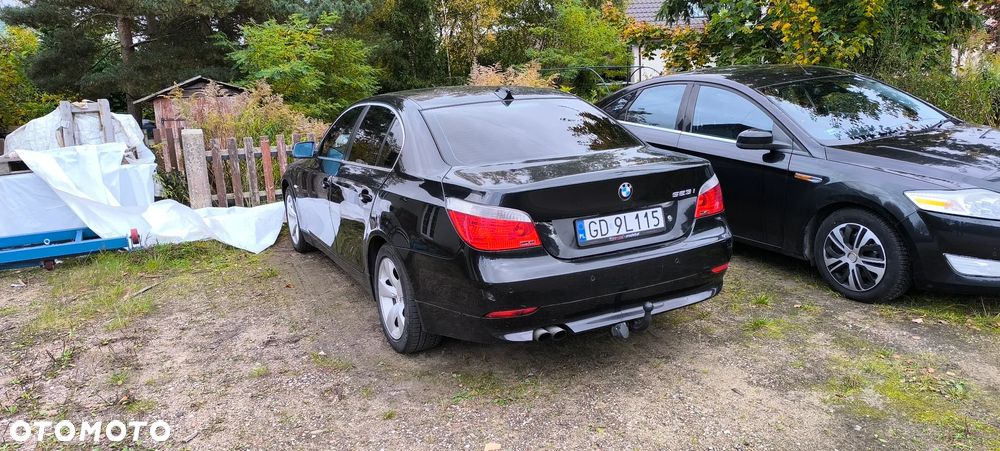 BMW Seria 5 523i - 1