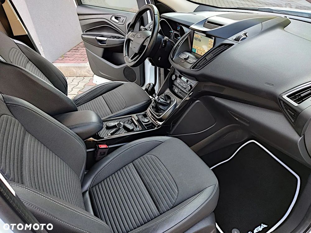 Ford Kuga 2.0 TDCi 4x2 Titanium - 20